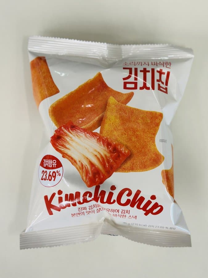 편의점 신상 '김치칩' — 1,700원