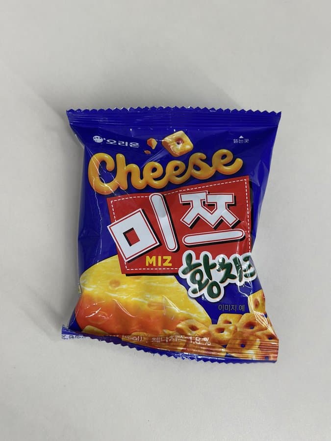 편의점 신상 '미쯔 황치즈' — 700원